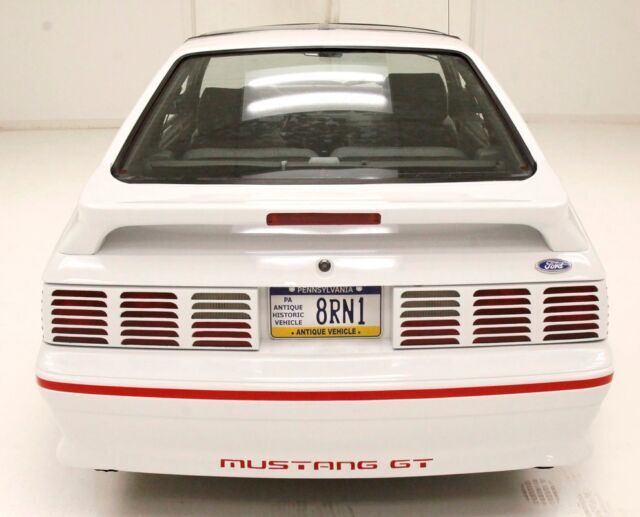 1987 Ford Mustang GT - photo 5
