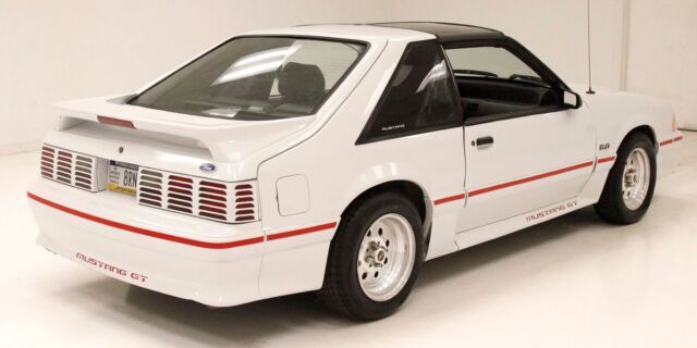 1987 Ford Mustang GT - photo 6