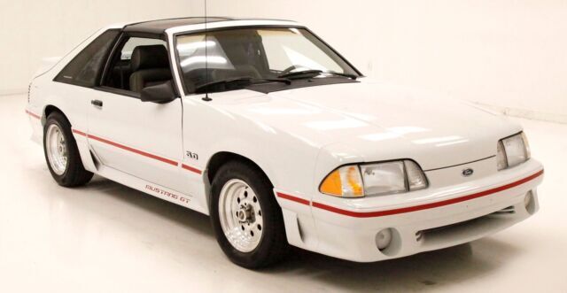 1987 Ford Mustang GT - photo 7