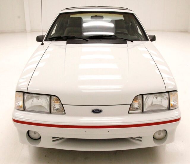1987 Ford Mustang GT - photo 8