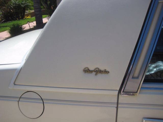 1986 Chrysler New Yorker Base Sedan 4-Door - photo 5