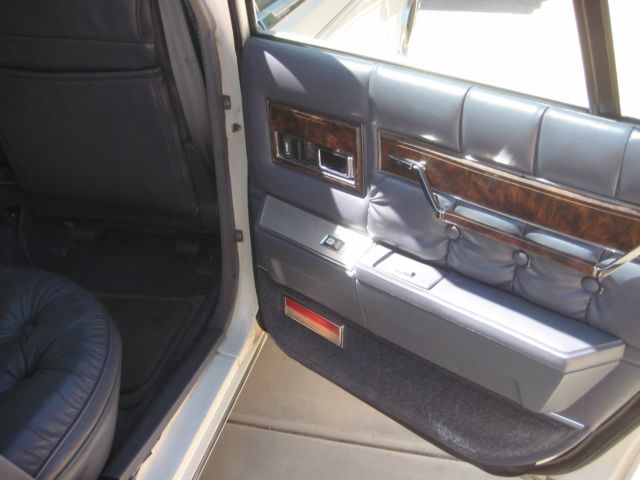 1986 Chrysler New Yorker Base Sedan 4-Door - photo 8