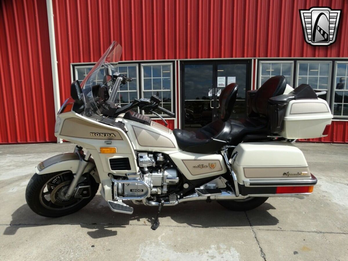 1986 Honda Goldwing Aspencade SE-1 - photo 4