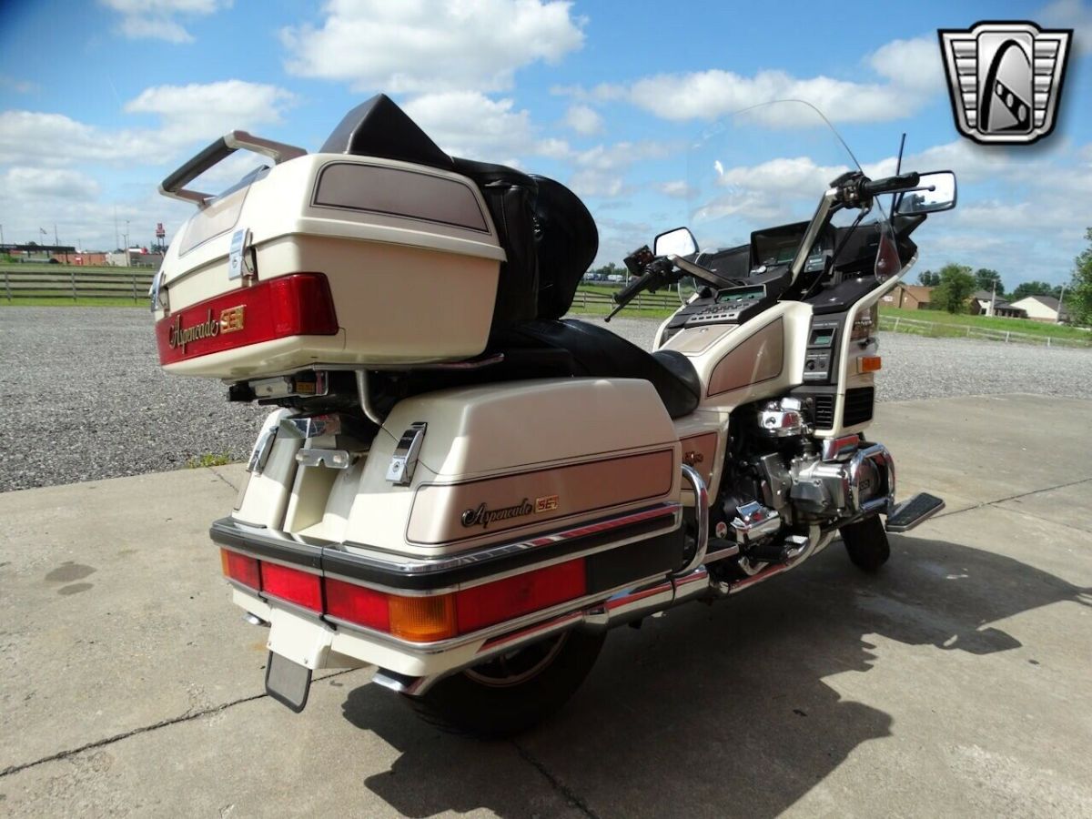 1986 Honda Goldwing Aspencade SE-1 - photo 7