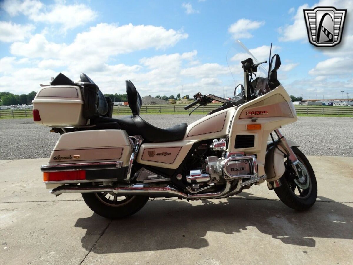 1986 Honda Goldwing Aspencade SE-1 - photo 8