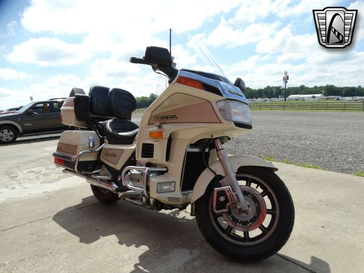 1986 Honda Goldwing Aspencade SE-1 - photo 9