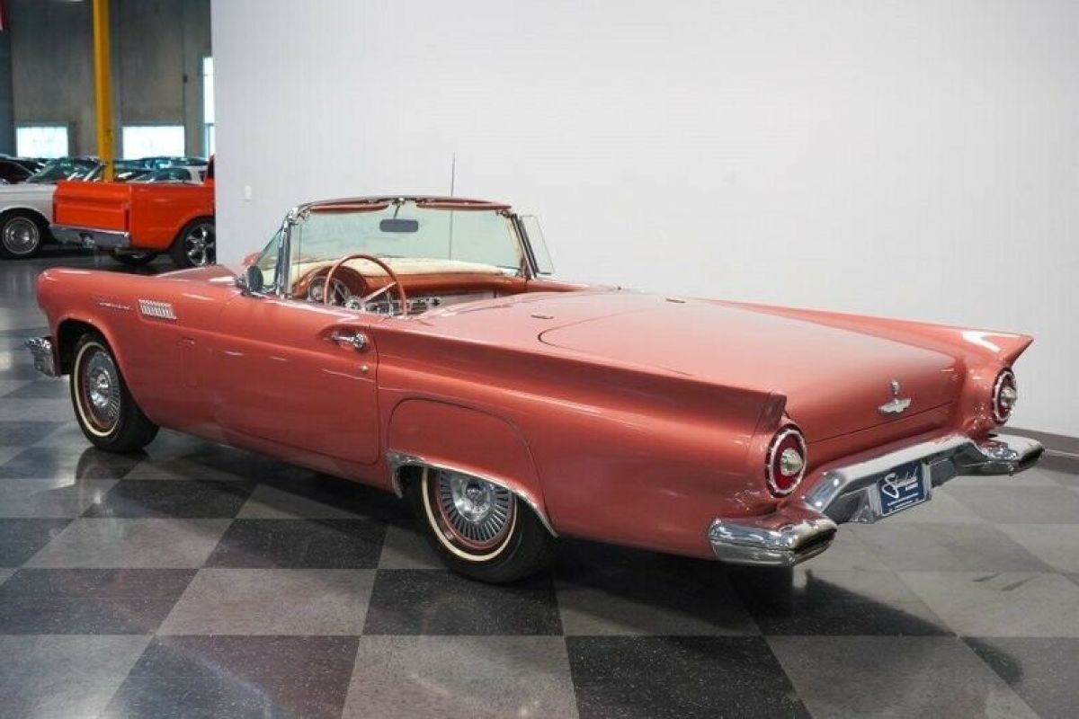 1957 Ford Thunderbird Convertible - photo 10