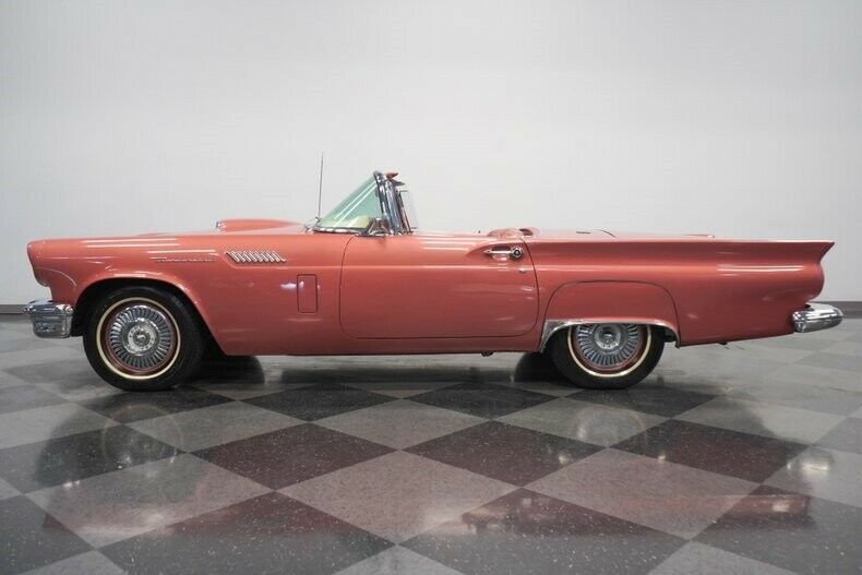 1957 Ford Thunderbird Convertible - photo 3