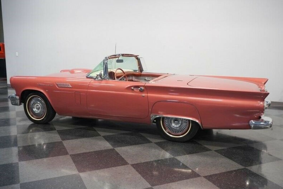 1957 Ford Thunderbird Convertible - photo 9