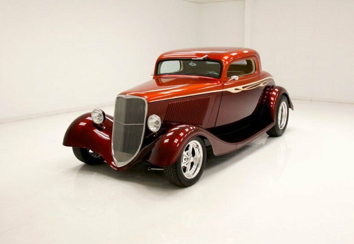 TCI Chassis Minotti Body/350ci Crate GM/700R4 4-Speed Automatic/Custom Leather 1934 Ford 40 Coupe