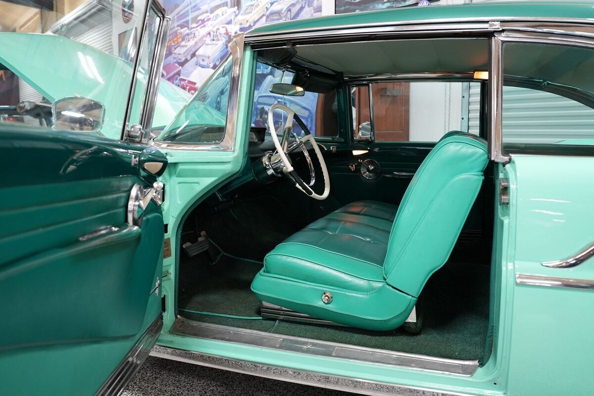 1957 Lincoln Premiere - photo 11