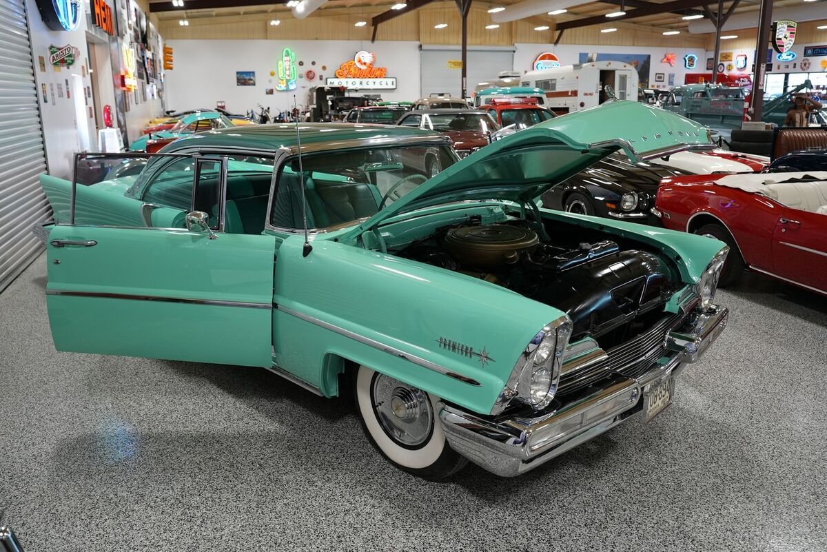 1957 Lincoln Premiere - photo 3