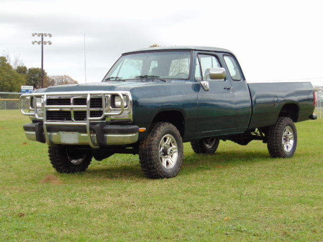 TEXAS 1993 DODGE POWER RAM W250 CUMMINS 5.9 DIESEL 12 VALVE 5 SPEED 4X4 COLD A/C 1993 Dodge Other Pickups LE