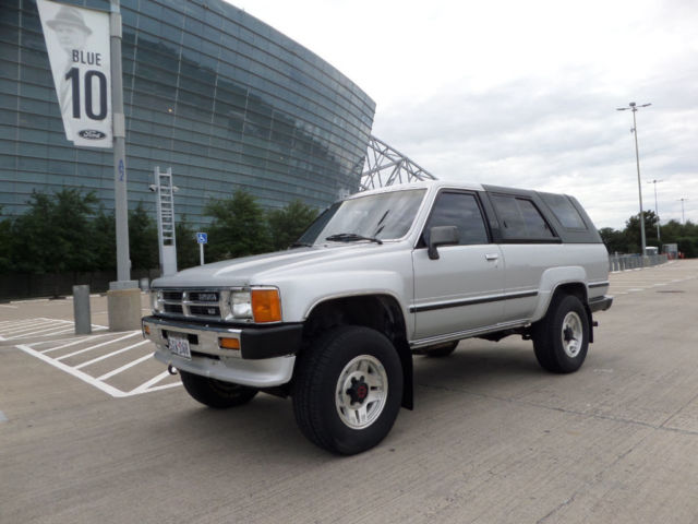 Texas 4Runner 4x4 & 2 Owners No Rust Issues Leather Interior EVERYTHING WORKS! 1988 Toyota 4Runner SR5