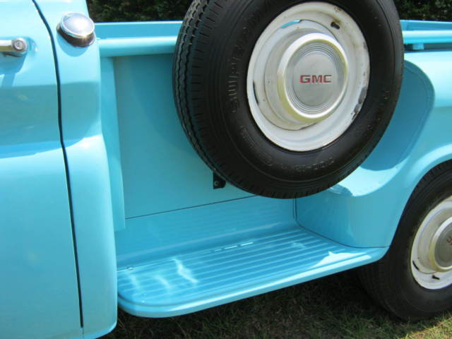 1962 GMC NEW PAINT, 5 NEW TIRES, NEW SEAT, DRIVES GREAT!! PICKUP TRUCK - photo 13