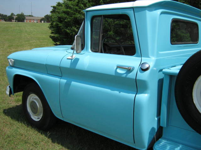 1962 GMC NEW PAINT, 5 NEW TIRES, NEW SEAT, DRIVES GREAT!! PICKUP TRUCK - photo 9