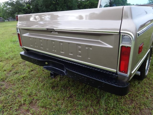 1972 Chevrolet C-10 Custom 10 Deluxe Pickup - photo 13