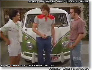 That 70's Show"Kelso's Love Bus"21 Window Samba VW Bus Ashton Kutcher Mila Kunis 1967 Volkswagen Bus/Vanagon 21 Window