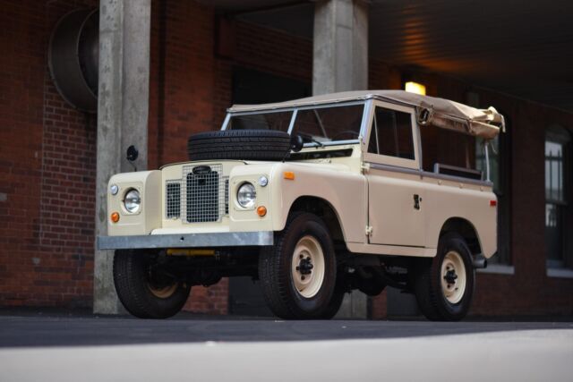 1971 Land Rover Series IIA - photo 2