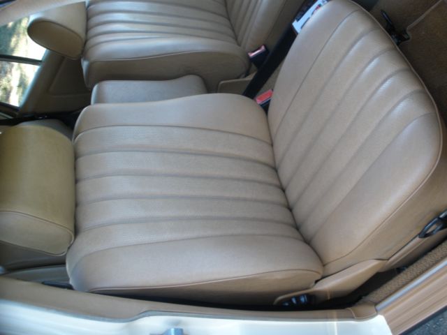 1982 Mercedes-Benz 300-Series Base Wagon 4-Door - photo 12