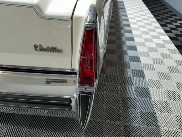 1977 Cadillac DeVille - photo 13