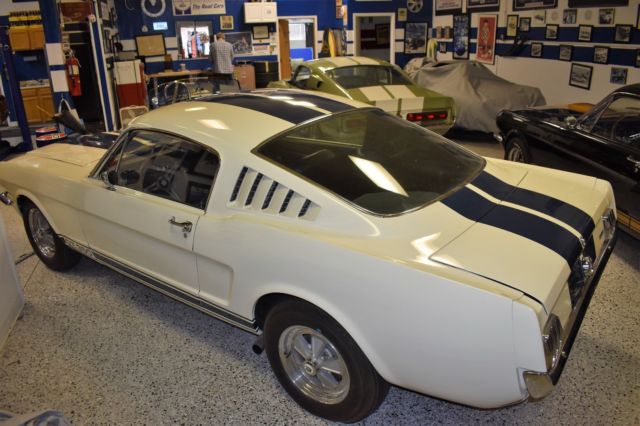 1965 Shelby Cobra GT-350 - photo 3