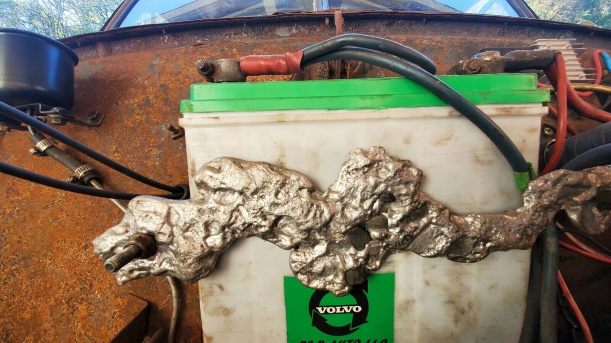 1957 Volvo 445 burned - photo 13