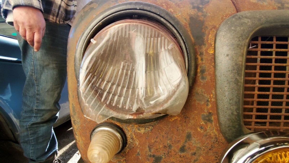 1957 Volvo 445 burned - photo 8