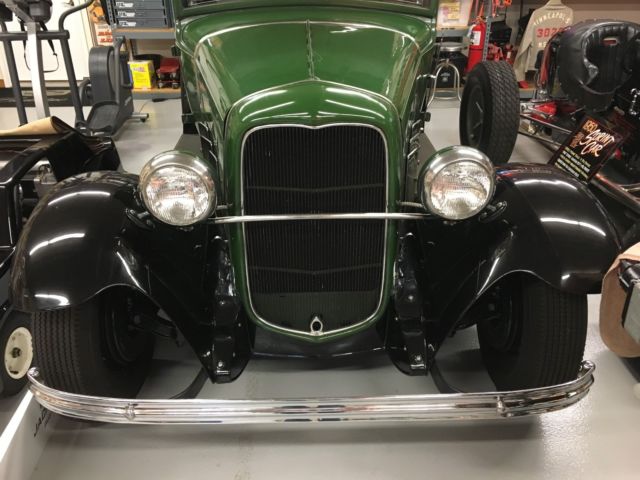 1930 Ford Sport Coupe - photo 8
