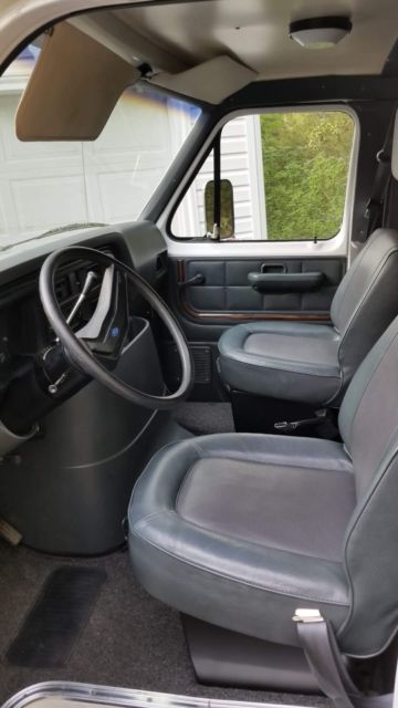 1966 Ford E-Series Van - photo 3