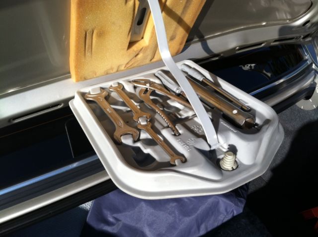 1984 BMW 3-Series Base Coupe 2-Door - photo 10