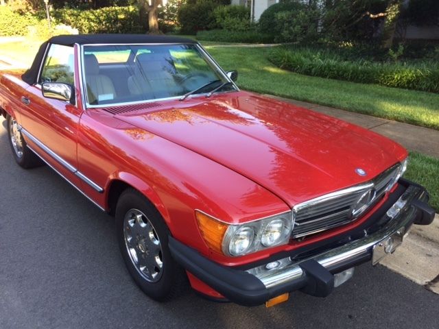 “There is nothing not to absolutely love about this gorgeous 560sl. 1988 Mercedes-Benz 500-Series 560sl