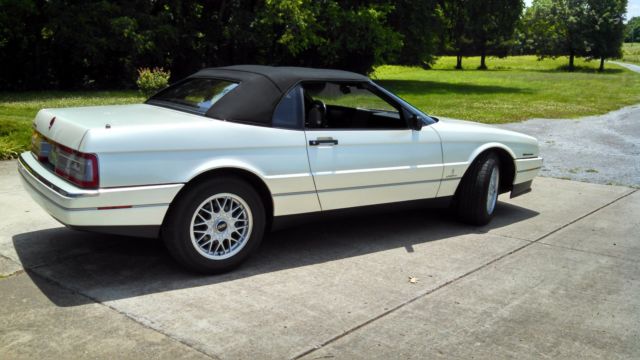 1993 Cadillac Allante 2dr Convertible - photo 2