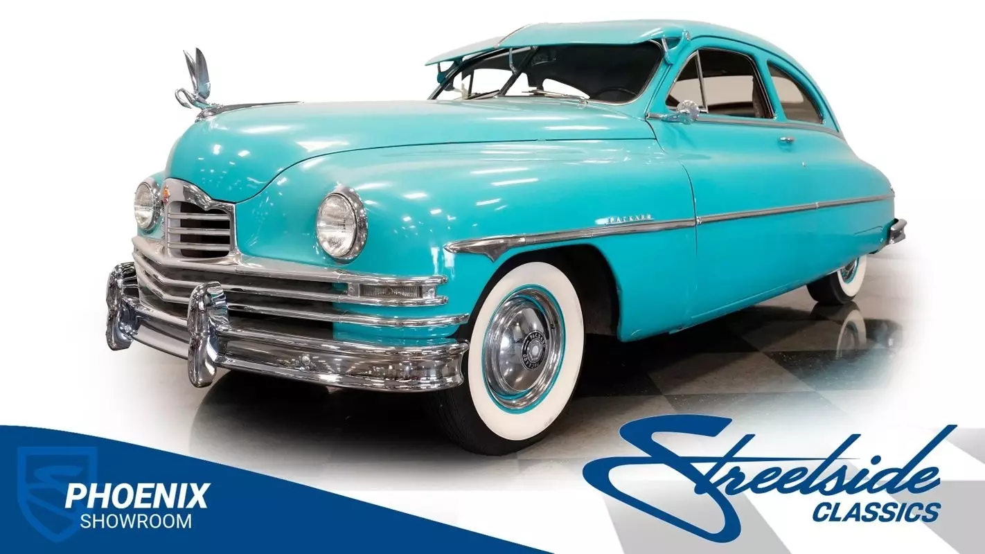 THIS 1950 PACKARD DELUXE 8 IS THE EPITEMY OF STYLE AND CLASS. V8, 3SPEED MANUAL 1950 Packard Deluxe 8