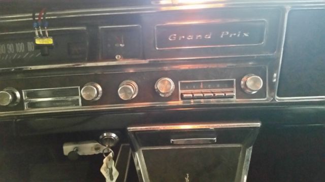 1967 Pontiac Grand Prix chrome trim - photo 11