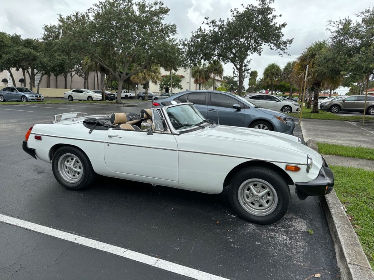 1977 MG MGB - photo 2