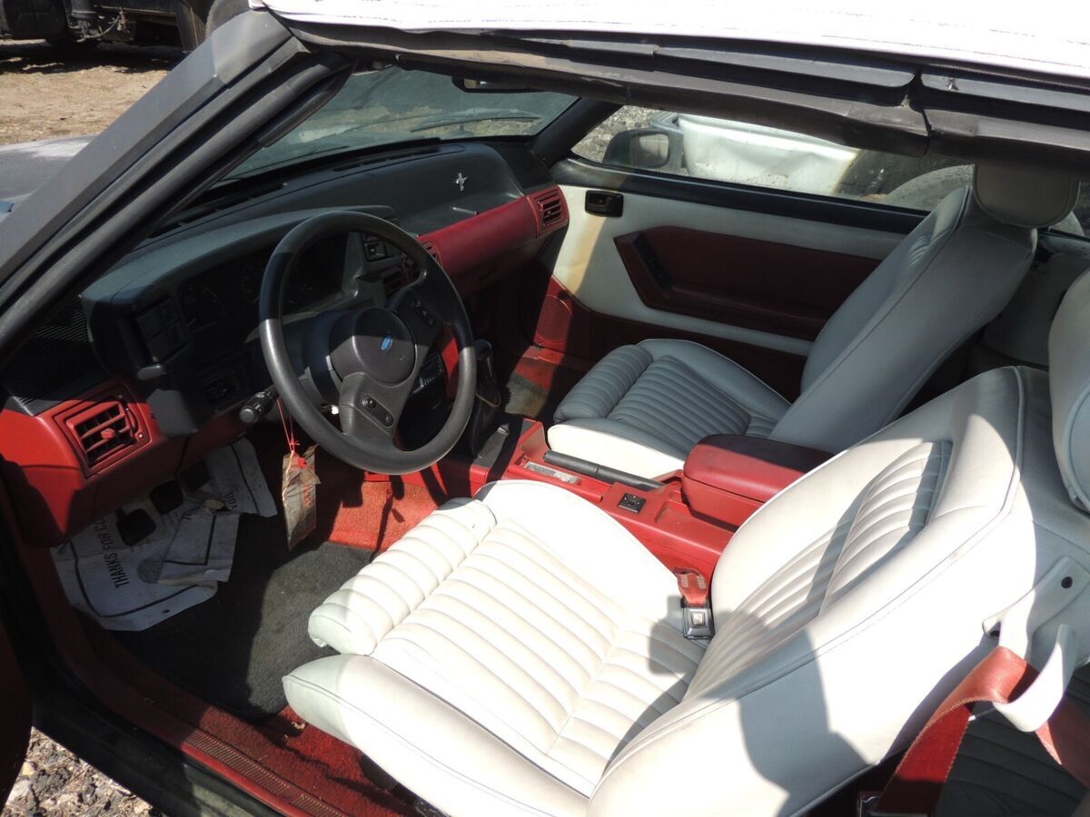 1989 Ford Mustang LX - photo 12