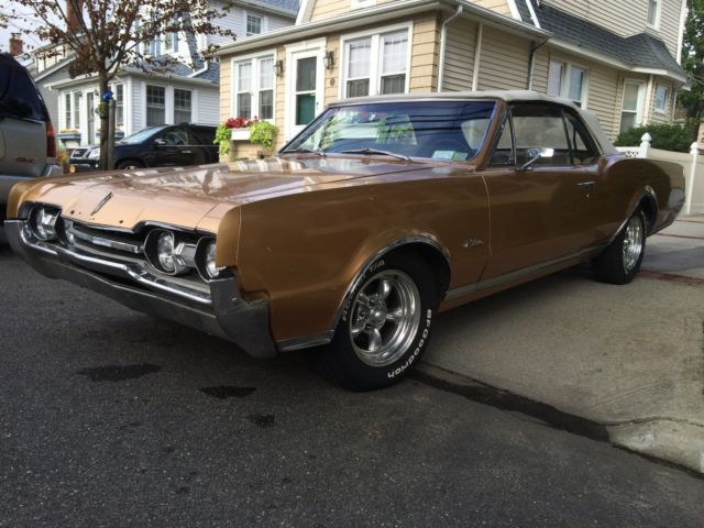 1967 Oldsmobile Cutlass Supreme - photo 2