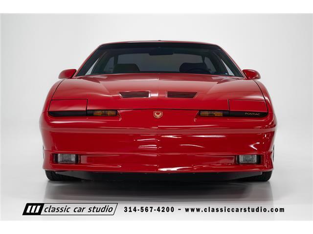 1989 Pontiac GTA - photo 2