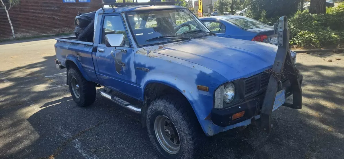 This is a 1979 Pick Up, I listed us tacoma ,I was able to find the right categor 1979 Toyota Tacoma