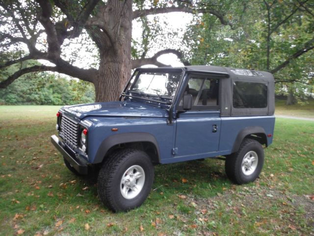 This is a 1994 Land Rover Defender 90 NAS that has been beutifully restored 1994 Land Rover Defender NAS #333