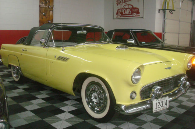 1956 Ford Thunderbird *BOTH TOPS 3-SPEED MANUAL COLD A/C DRIVER QUALITY - photo 2