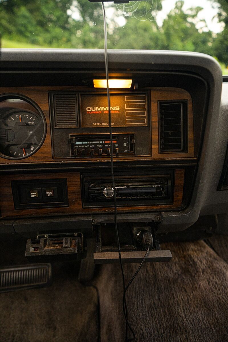 1992 Dodge Ram 2500 - photo 10