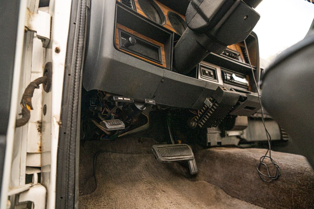 1992 Dodge Ram 2500 - photo 11