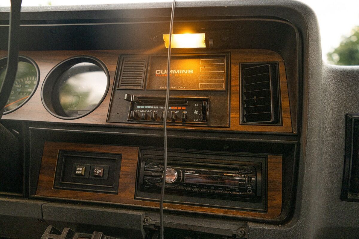 1992 Dodge Ram 2500 - photo 13