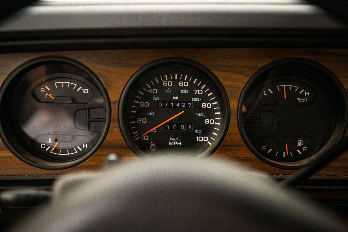 1992 Dodge Ram 2500 - photo 8