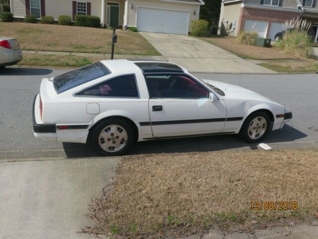 1985 Nissan 300ZX 2+2 - photo 2