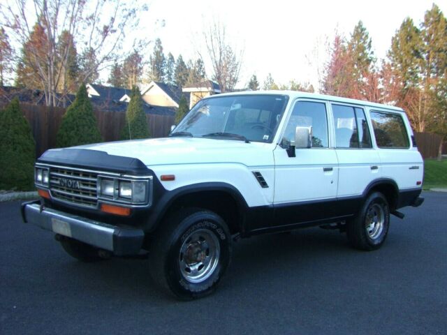 THIS IS A WORLD WIDE AUCTION SELLING WITH NO RESERVE 1989 LAND CRUISER FJ62 170K 1989 Toyota Land Cruiser 4-DOOR