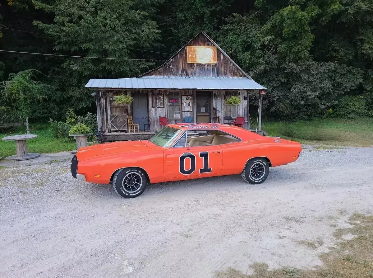 This is not your normal general Lee charger. CHECK IT OUT!! 1969 Dodge Charger