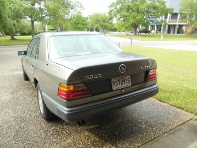 1987 Mercedes-Benz 300 D Turbo Diesel E series - photo 3
